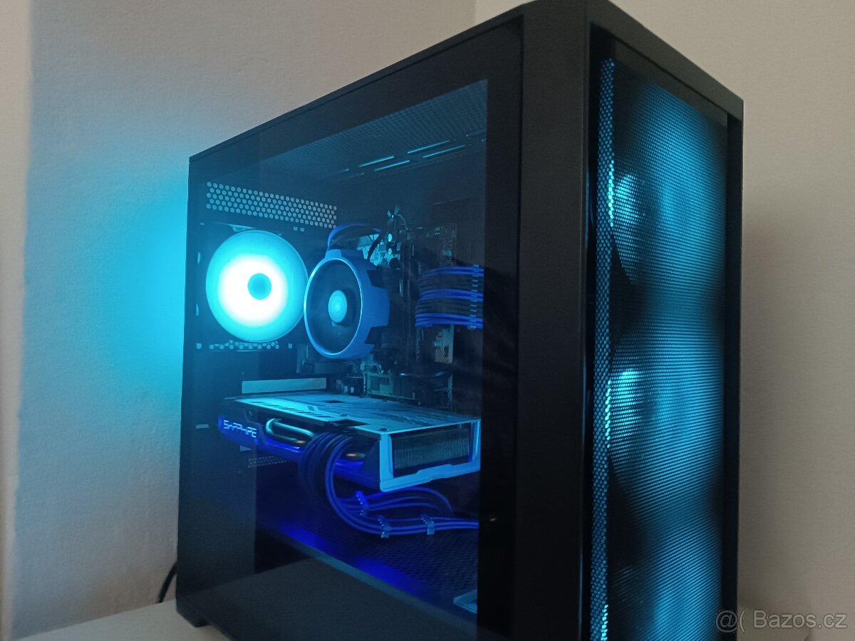 Modrý pc s rx 580