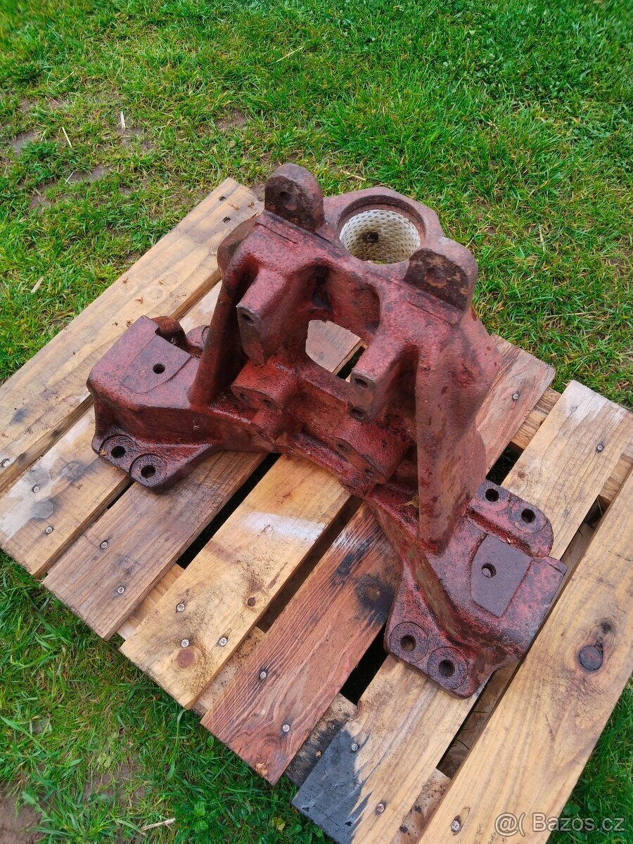 Konzole nápravy Zetor