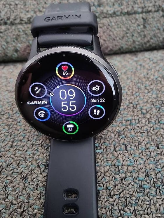 Garmin Venu 3 – perfektní stav + záruka do 10/2025