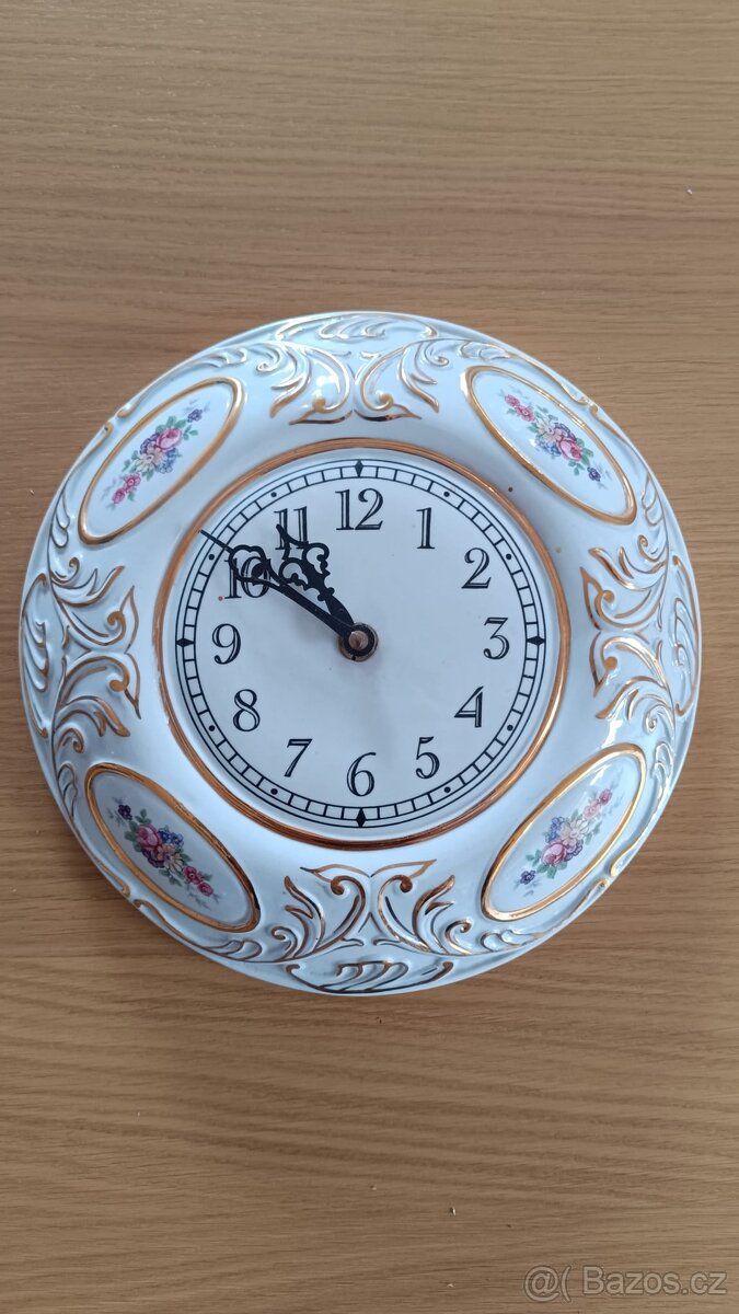 Porcelánové hodiny - ROYAL DUX, Alexandria