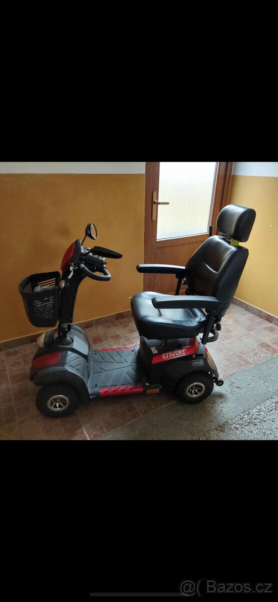 Elektrický invalidní scooter