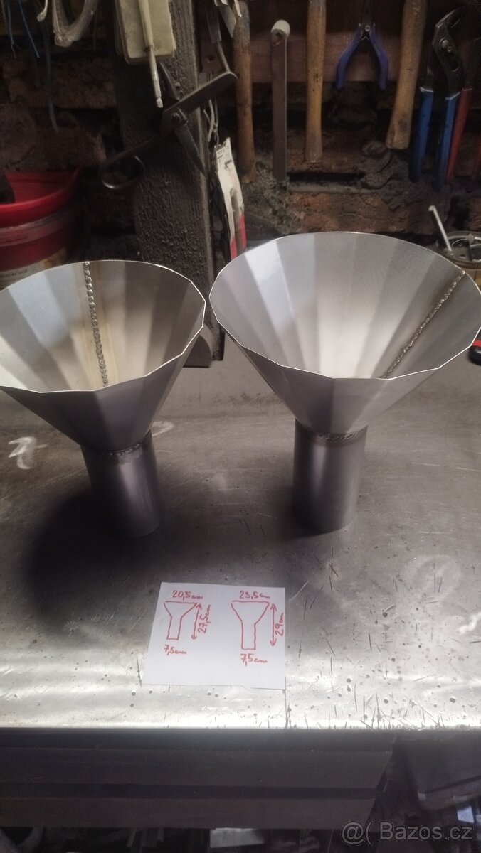 Nerezový trychtýř