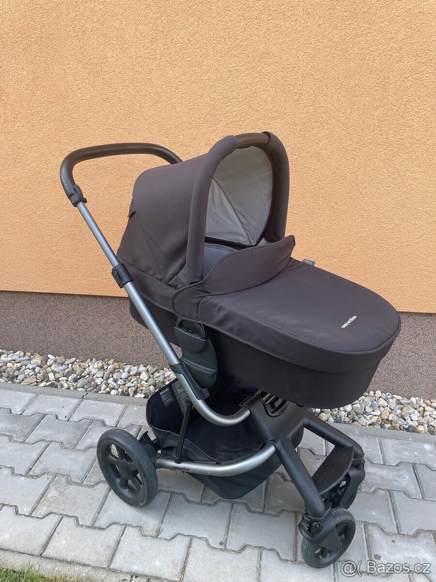 Kočárek Harvey 2 s autosedačku Britax Romer