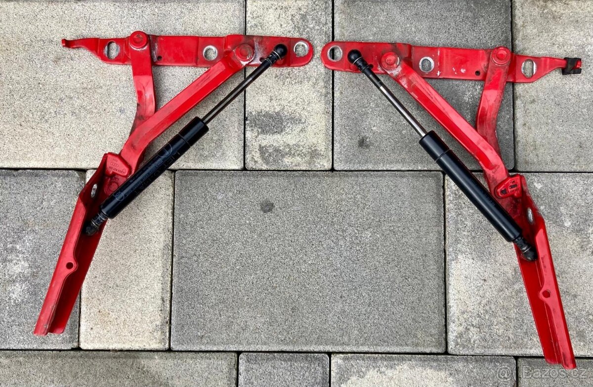 Audi cabrio 80- panty víka kufru