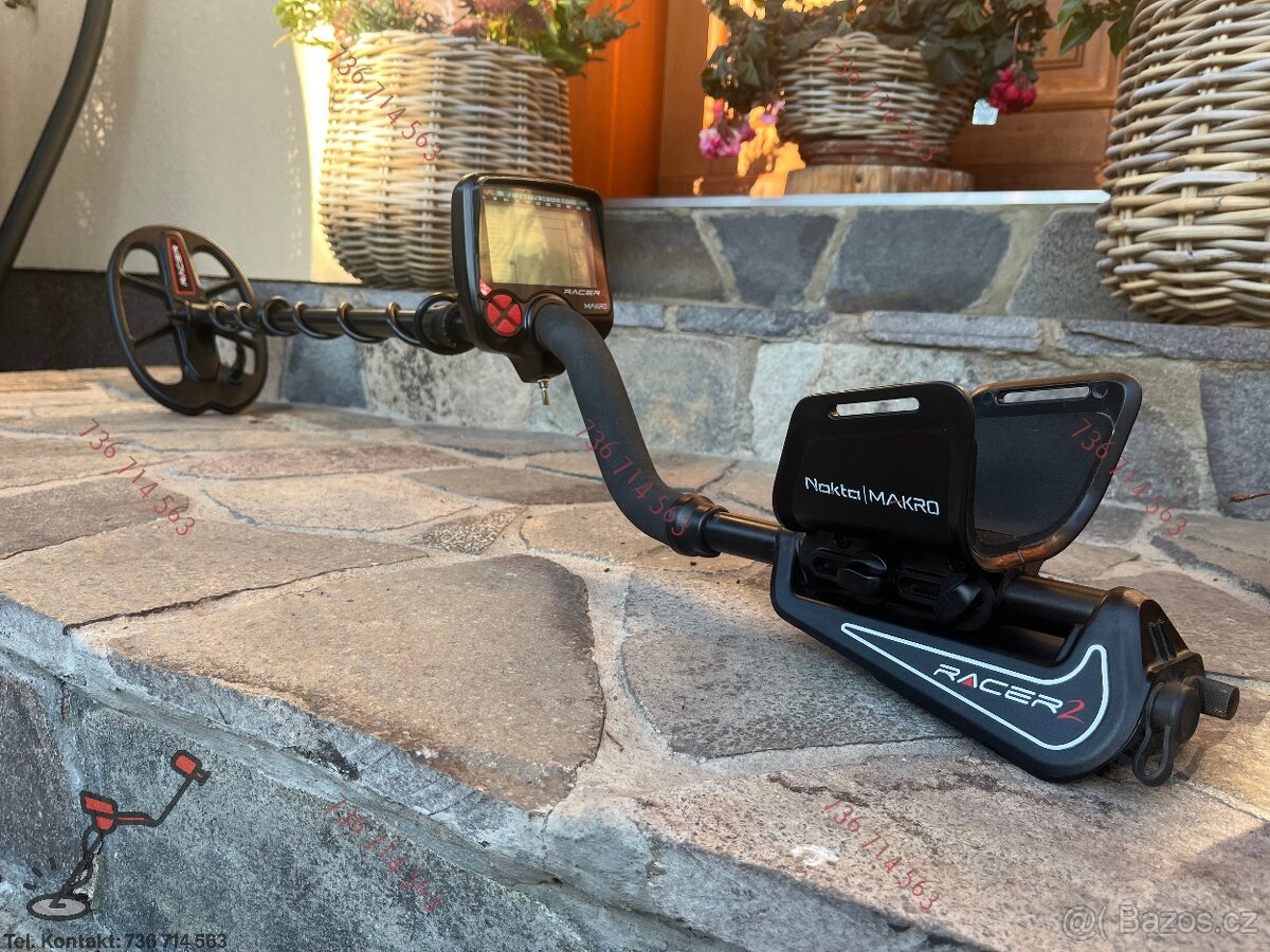 Detektor kovů Makro Racer 2