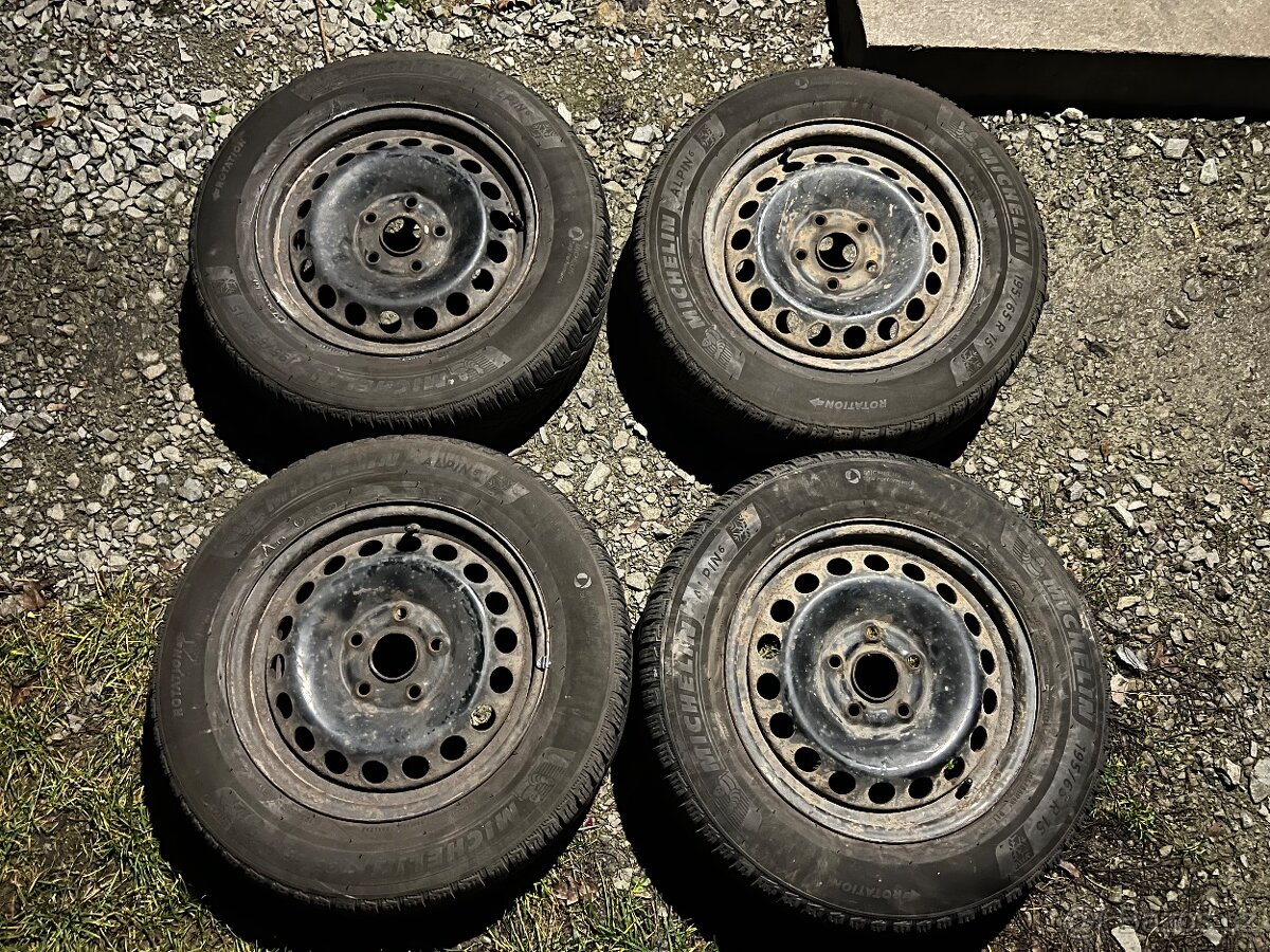 Sada ocelových disků + zimní pneu Michelin 195/65/15