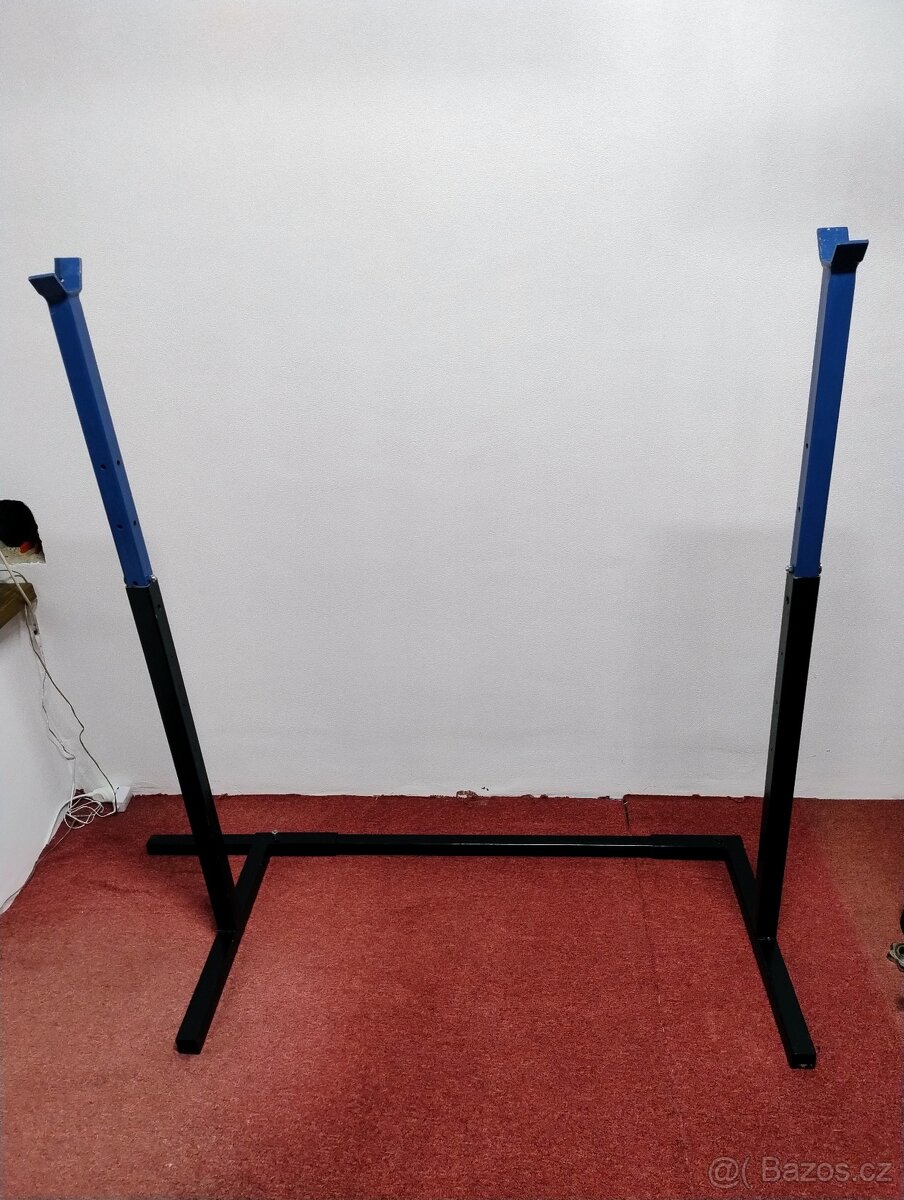 stojan na dřep,bench press