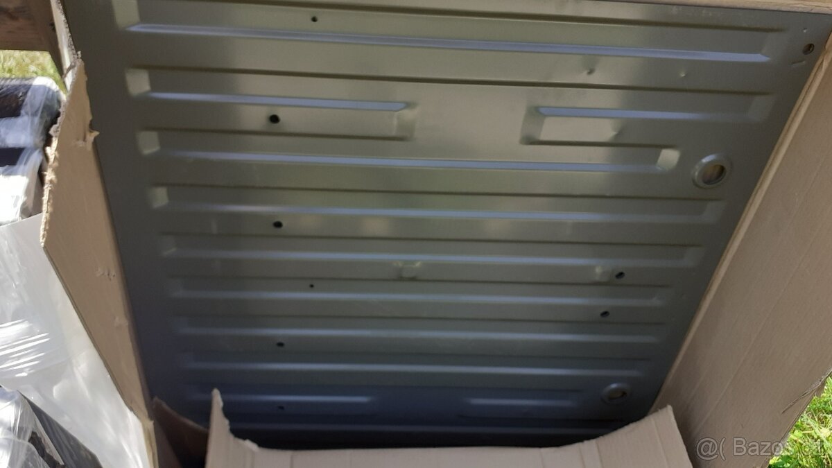 Suzuki Samurai podlaha zadna