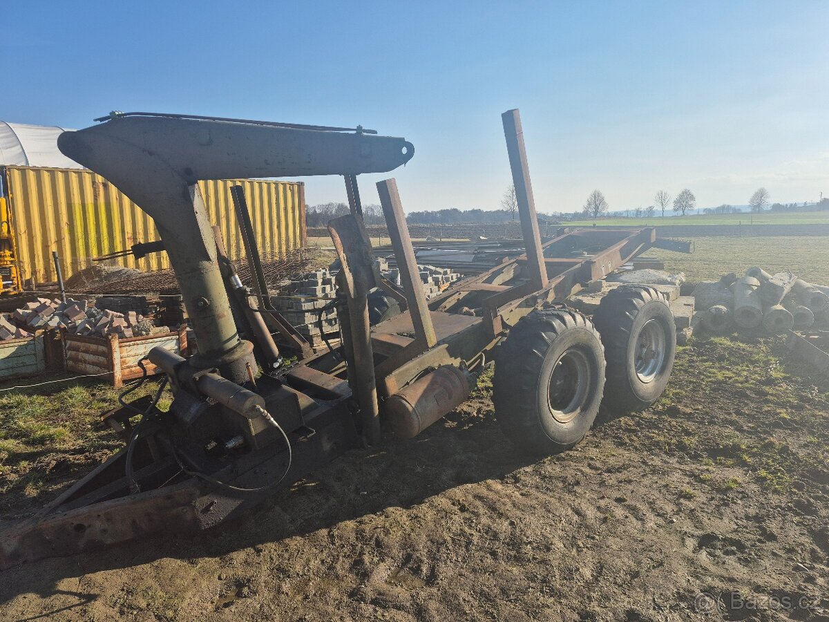 Vyvážečka na dřevo