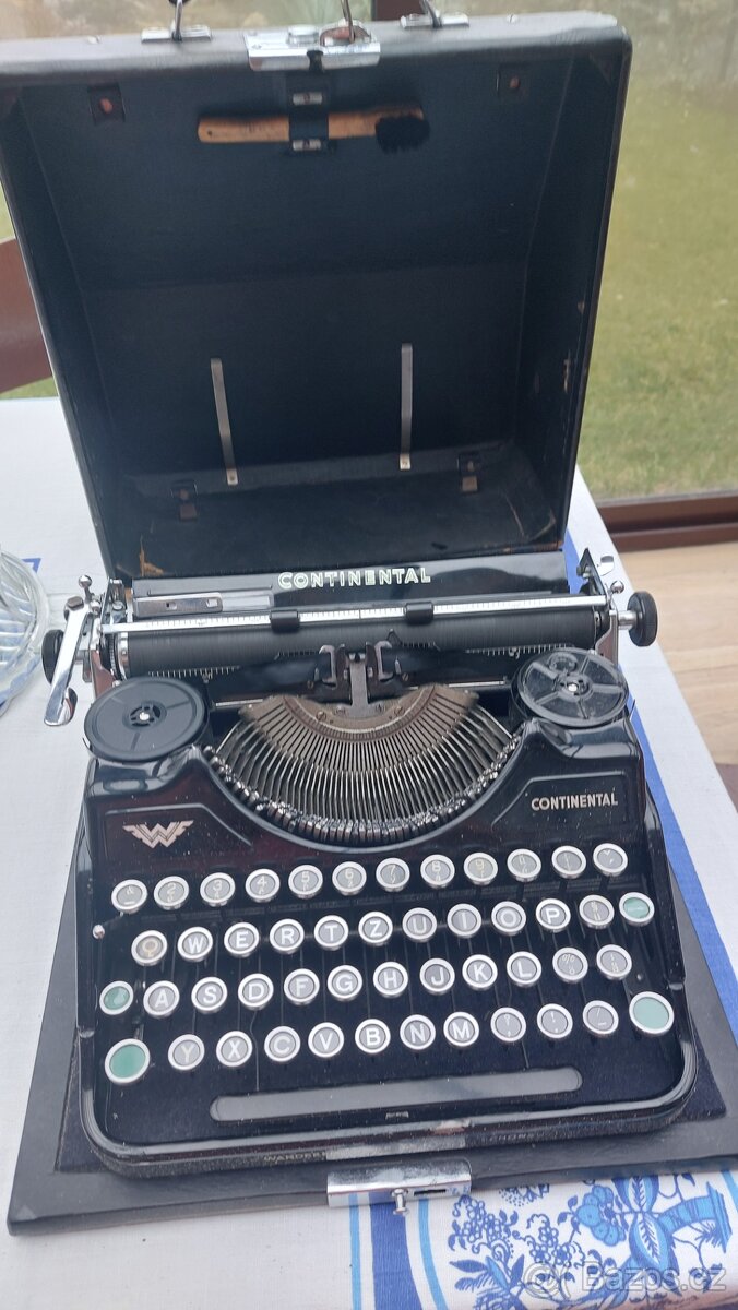 Prodám starožitný kufříkový psací stroj Continental