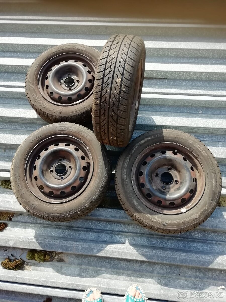 Nové Pneumatiky R14