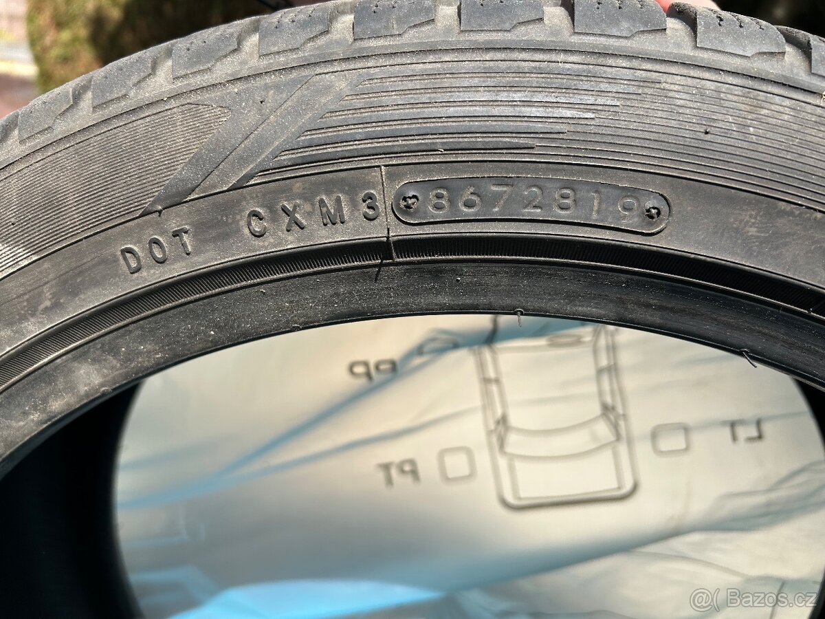 Zimní pneu SUV 235/44 R20