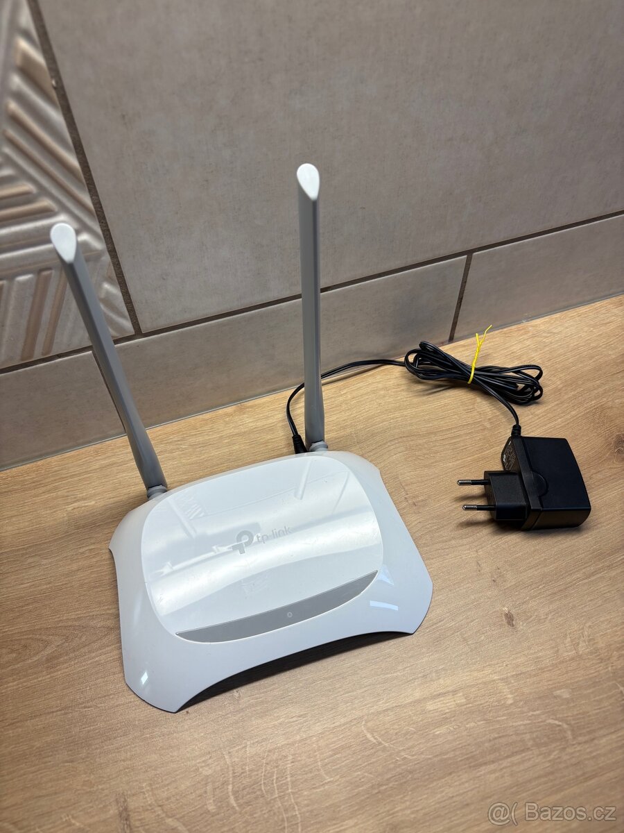 Router: TL-WR840N 300 Mbps Wireless N