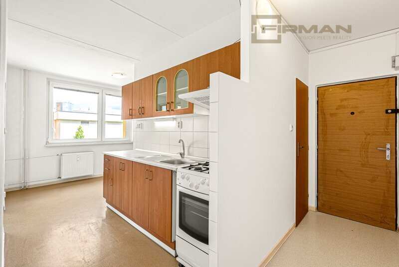 Prodej slunného bytu 2+1 62m² s balkonem a dvěma sklepy