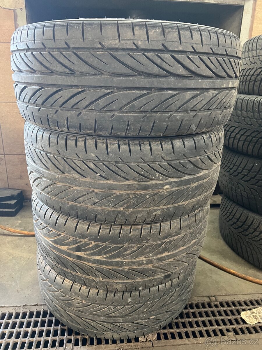 205/40/ZR17 Hankook letní