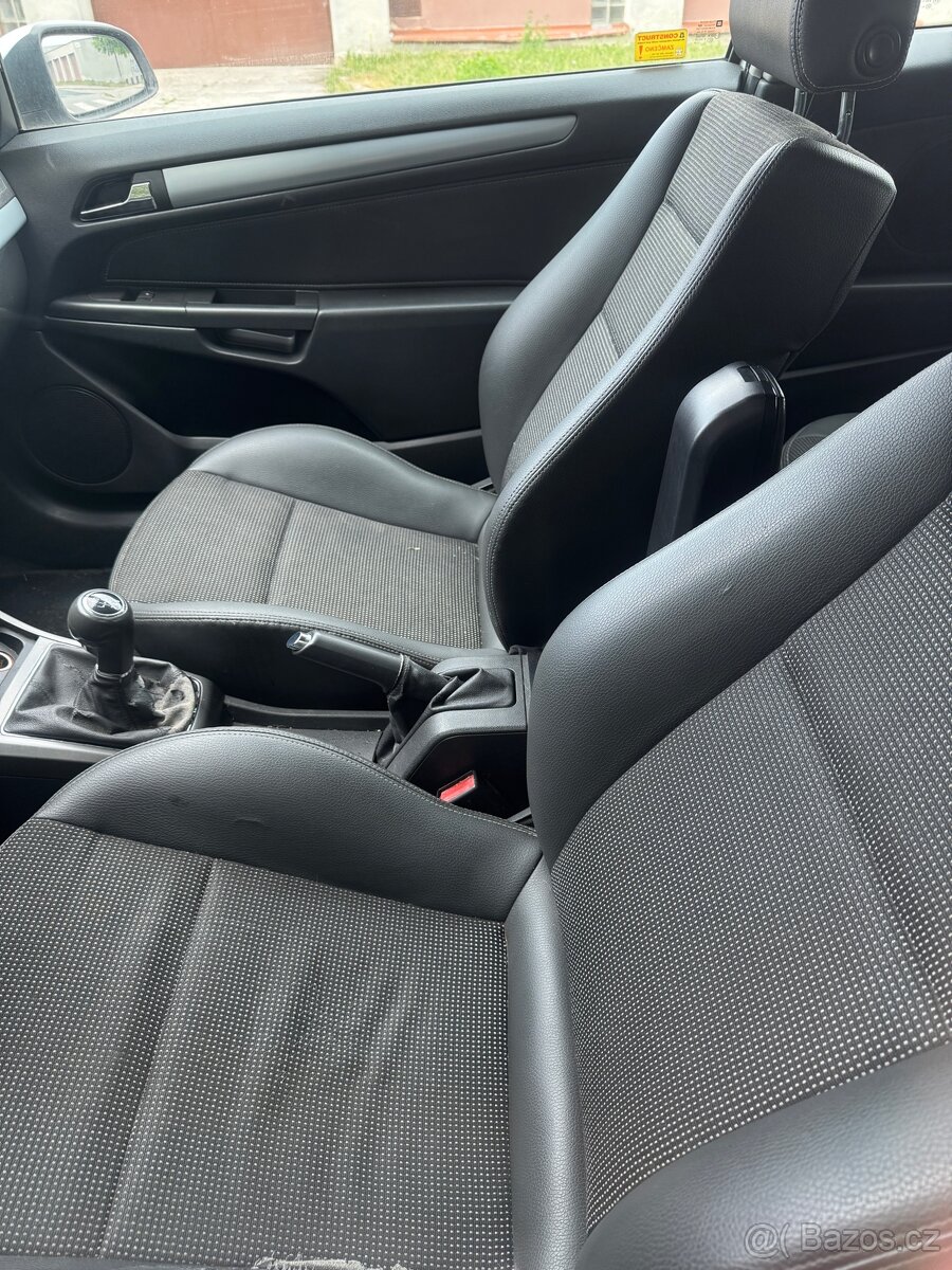 Opel Astra gtc