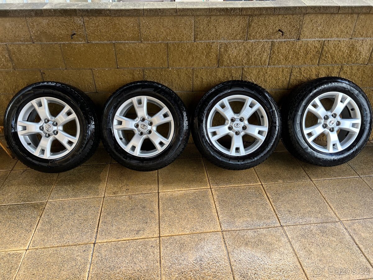 17x7J 225/65 R17