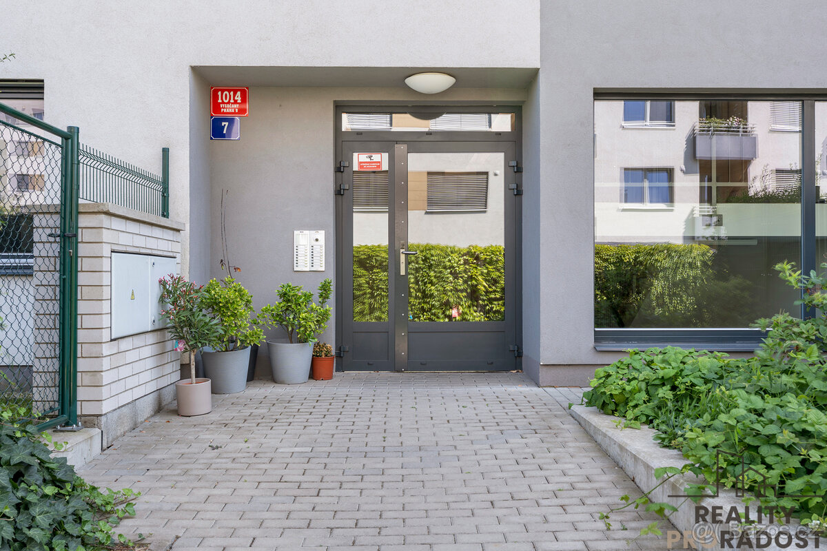 Pronájem bytu 2+kk 66 m², OV, Praha 9 – Vysočany