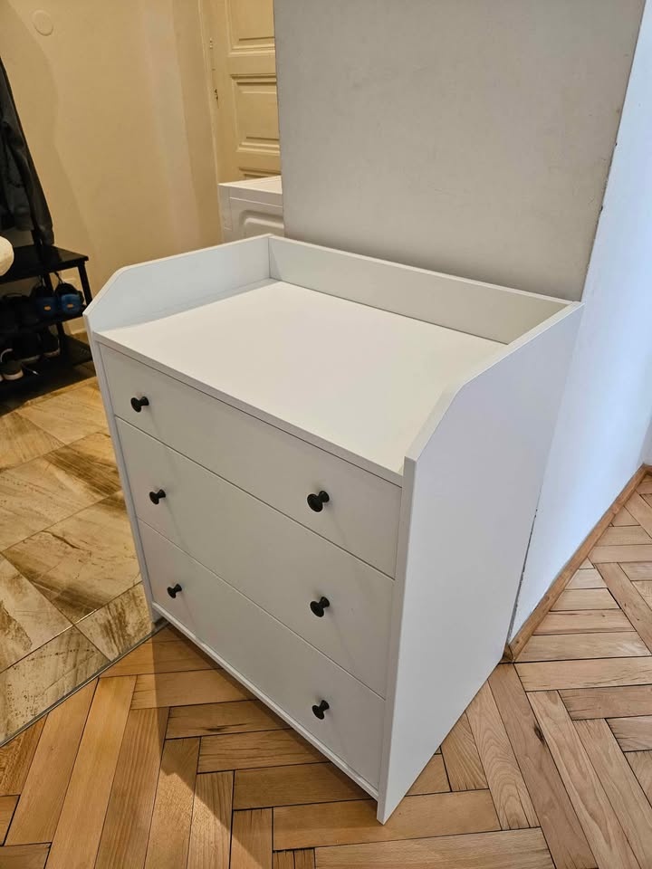 Komoda Ikea Hauga bílá