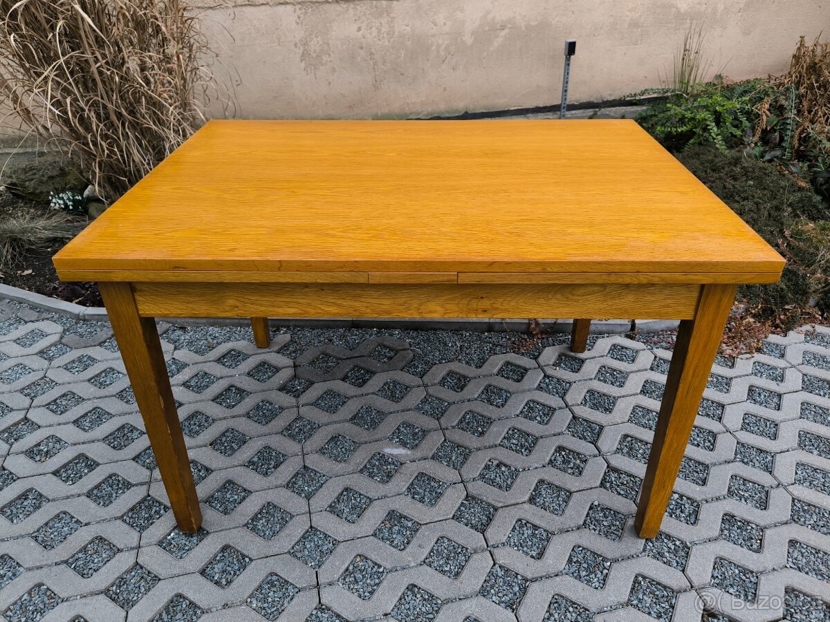 Retro jídelní rozkládací stůl Český nábytek n. p.
