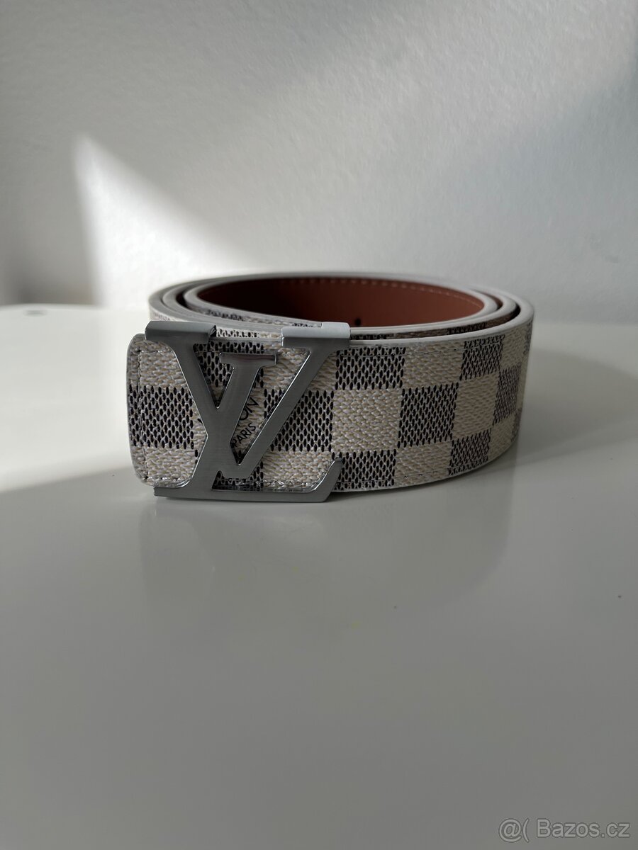 Louis Vuitton pásek bílý