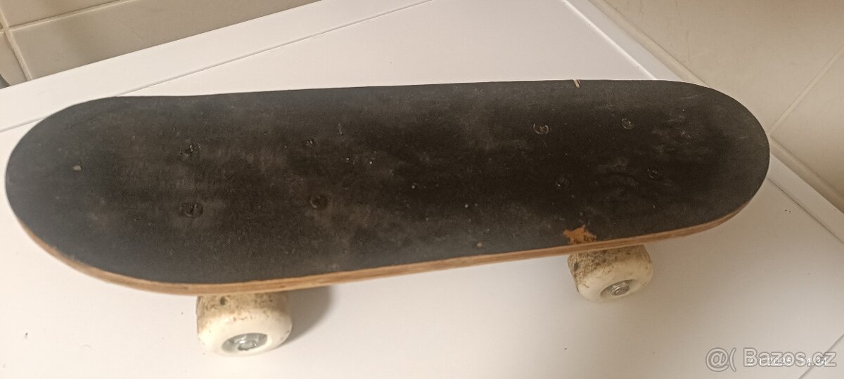 Skateboard
