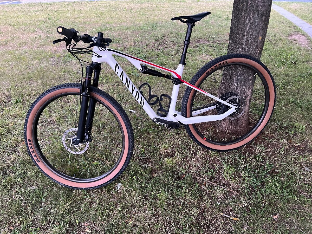 Canyon Lux CF 8. Rok 2021.