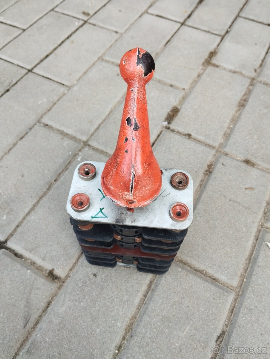 Vypínač hvězda trojúhelník