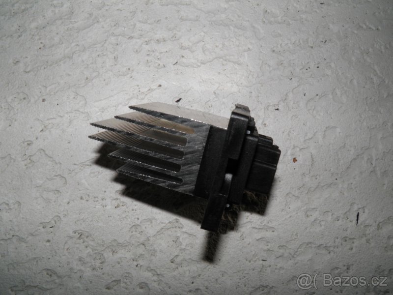 Regulace vnitřní ventilace pro vozy Hyundai,Kia(97235-3K100)