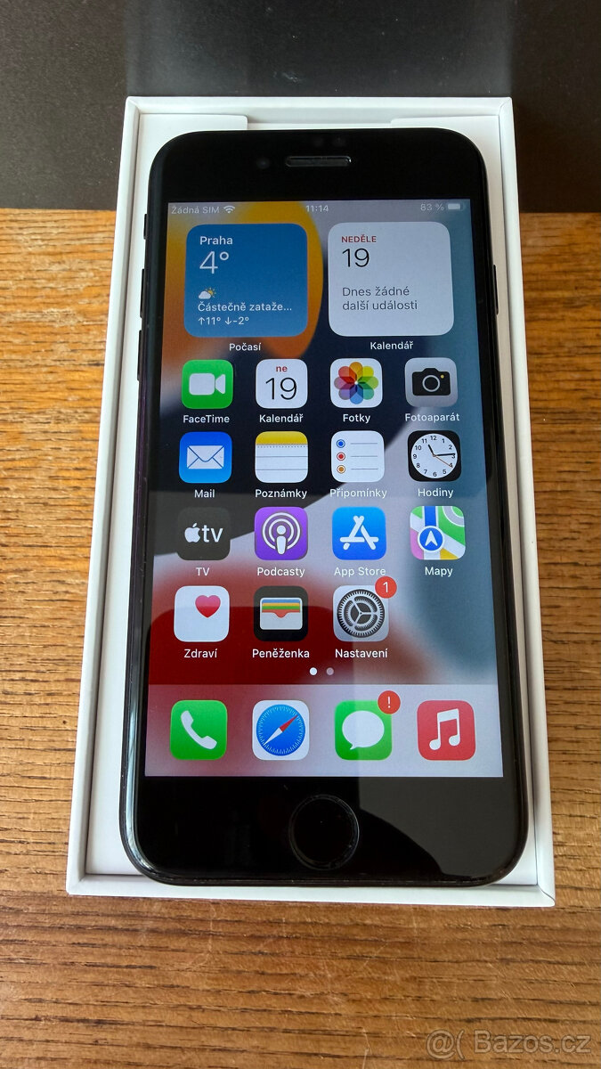 iPhone 7 128Gb černý kompletní balení