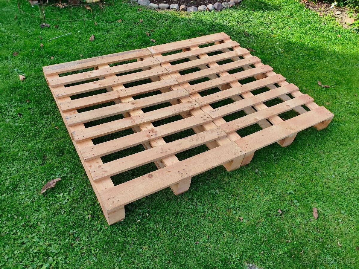 Palety dřevěné velké
