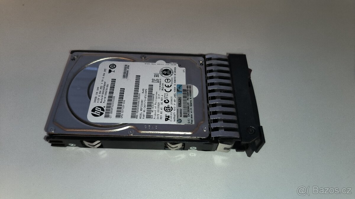 SAS serverové disky 300GB 10k 2,5''