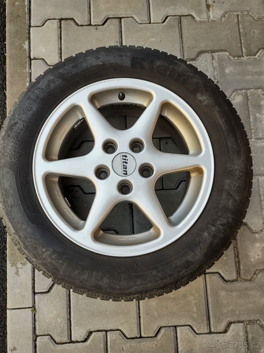 Spěchá Prodám zimní pneu 205/60 R15 s disky 7Jx15h2 ALU