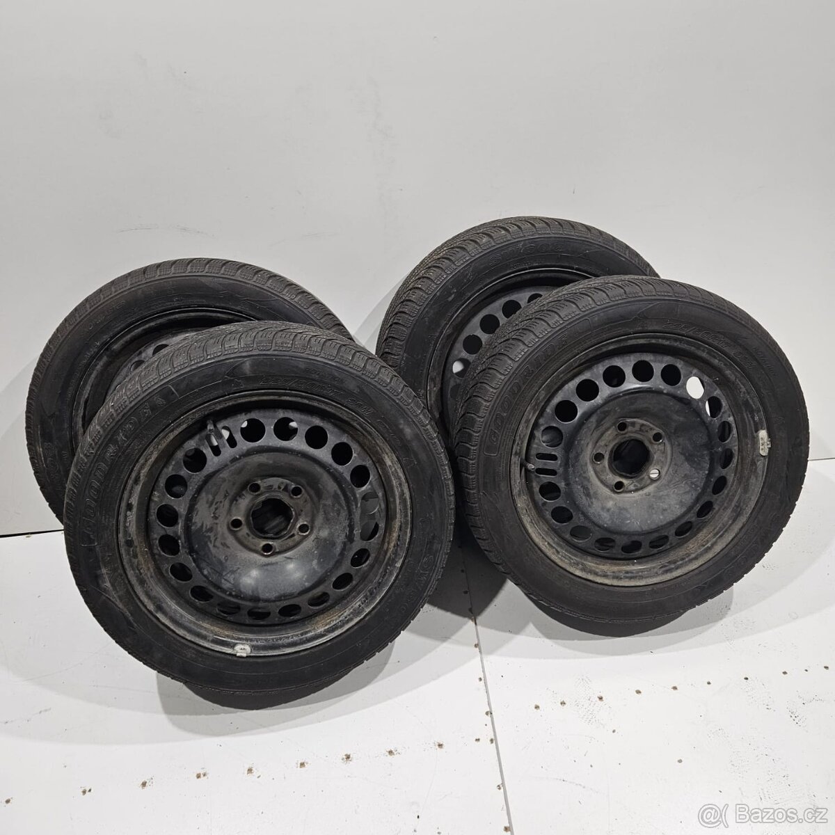 Plechové disky 5×112 – zimní pneu Goodride 225/50 R17