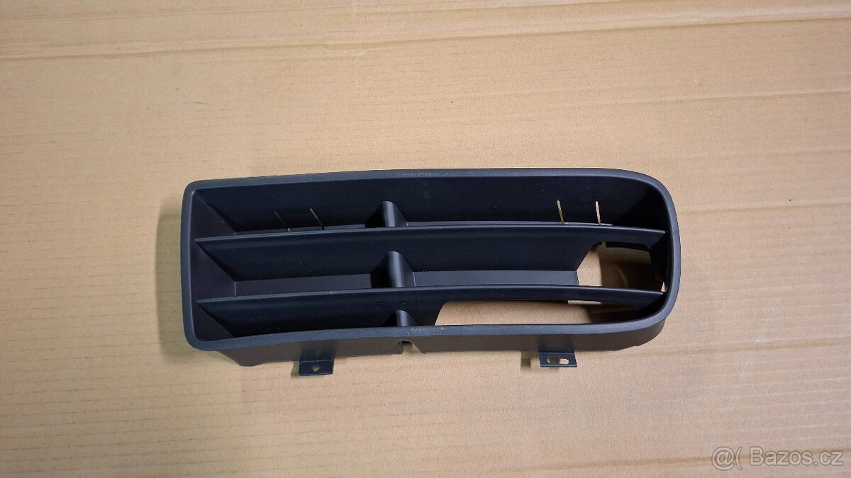 Mřížka nárazníku golf 4