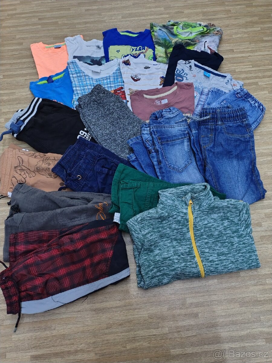 Oblečení vel. 110,21ks