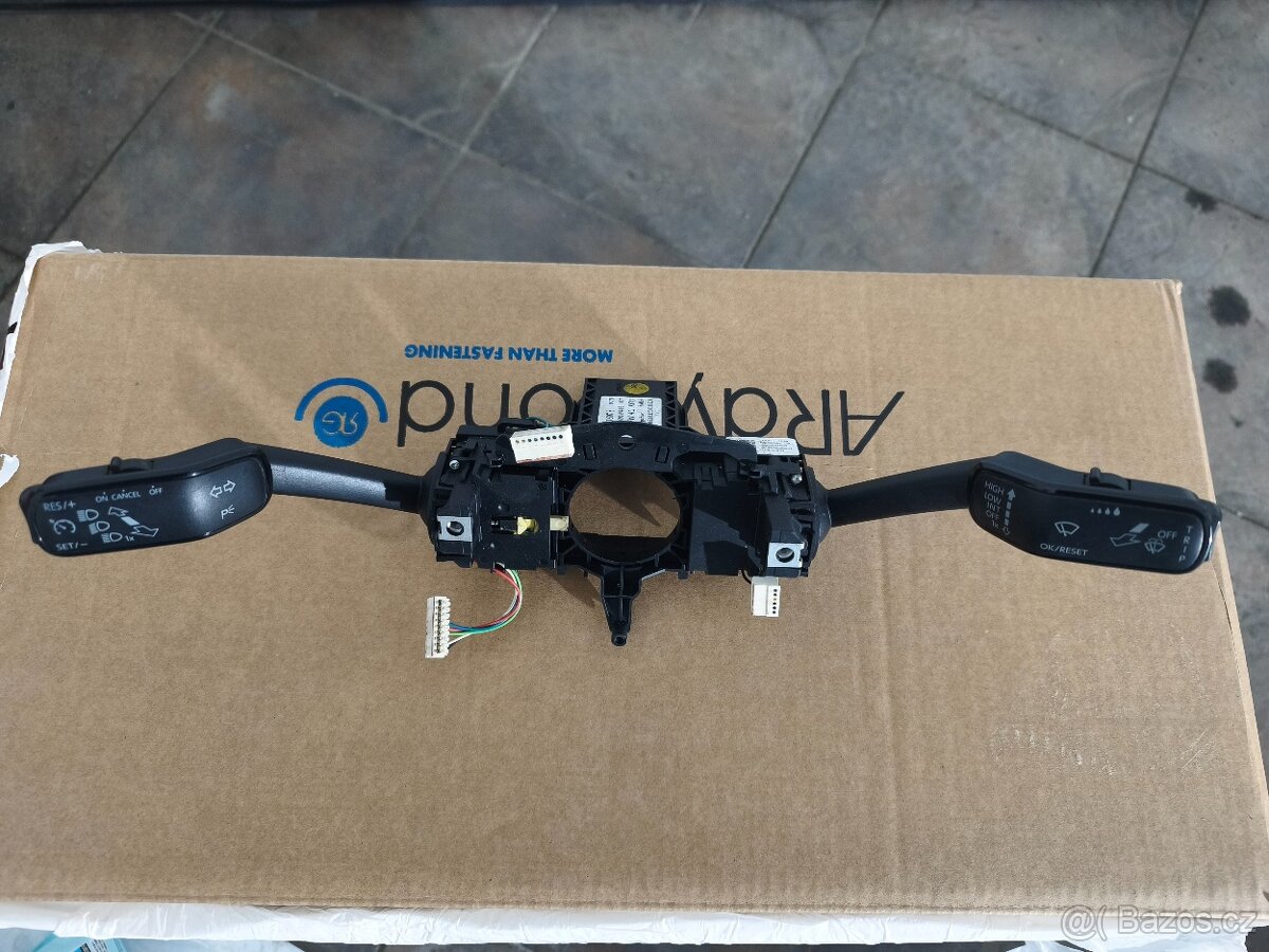 Kombinovaný přepínač Octavia 3