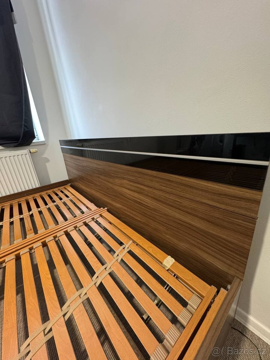 Postel 180x200 s roštem