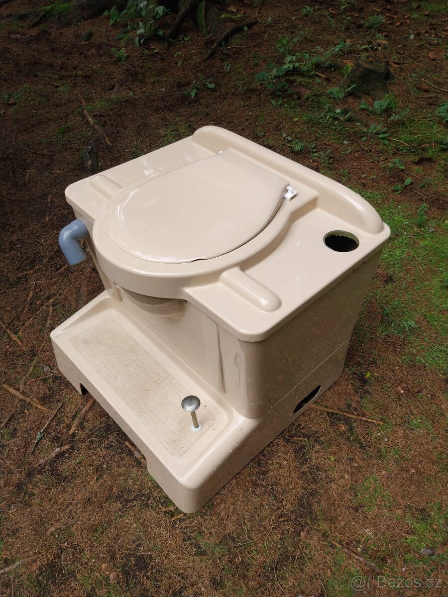 Prodám biologicko-chemické wc