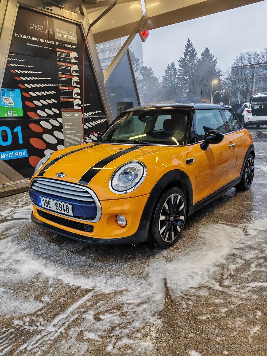 Mini Cooper 2015, automat. JCW edition. Extra výbava