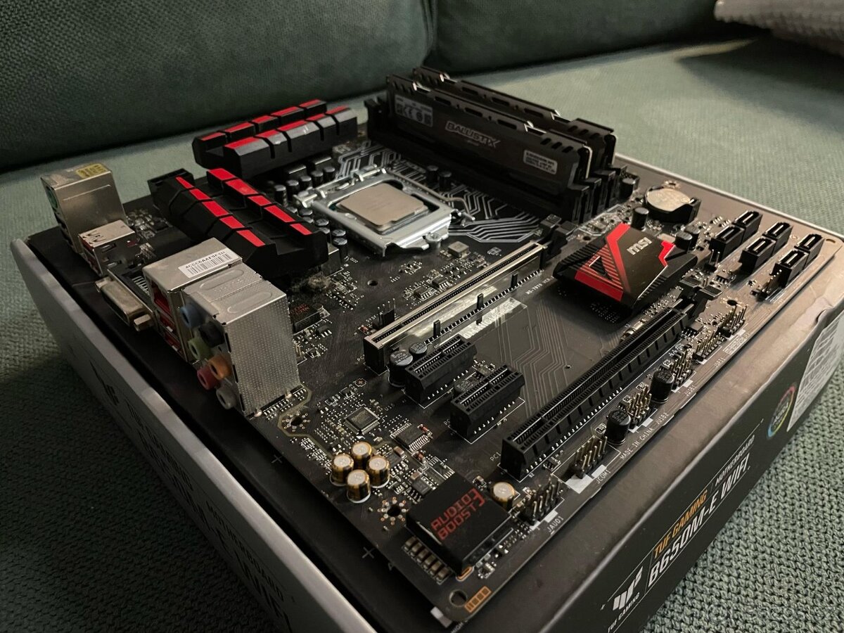 Intel Core i7-7700K + MSI B150M + 16gb RAM