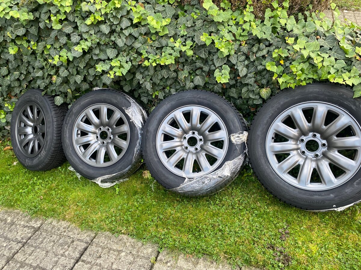 Hyundai Tucson Kola R17 + Nové Zimní pneu + TPMS