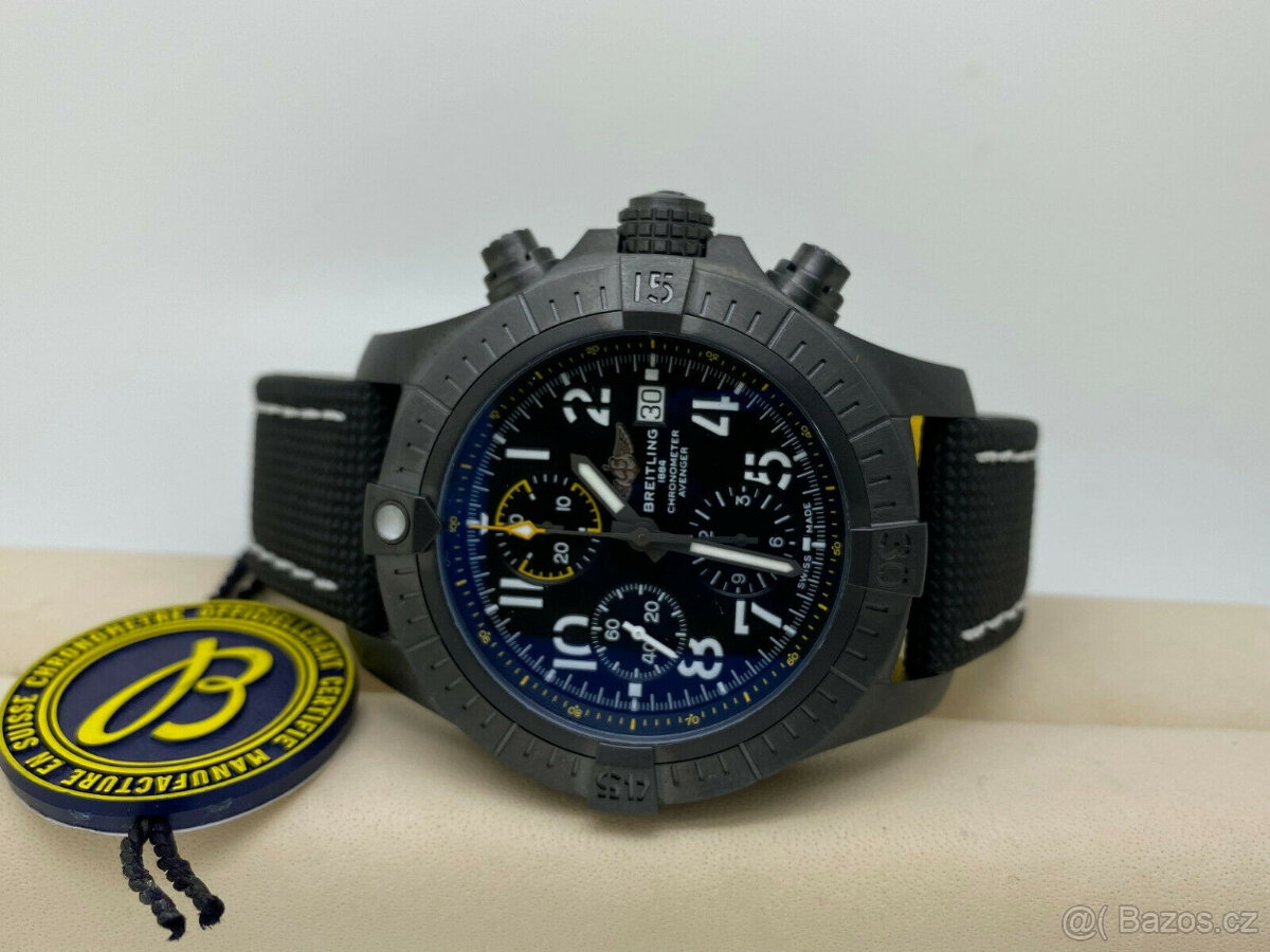 BREITLING Avenger Chrono 45 Night Mission Box&Paper07.2021