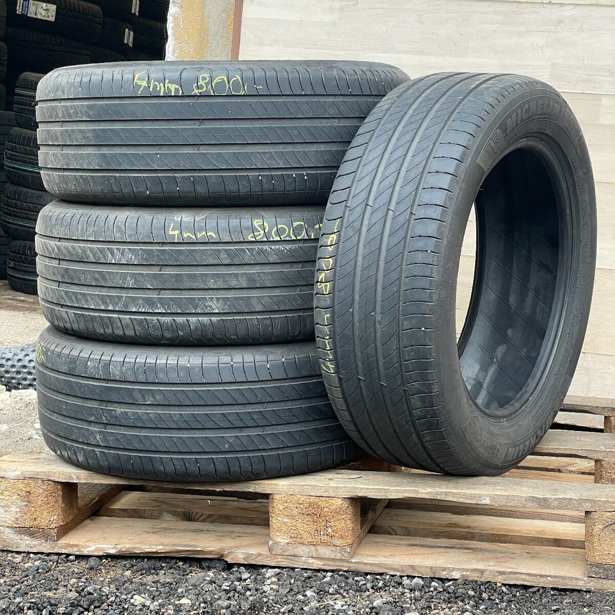 Letní pneu 225/55 R18 102V Michelin 4mm