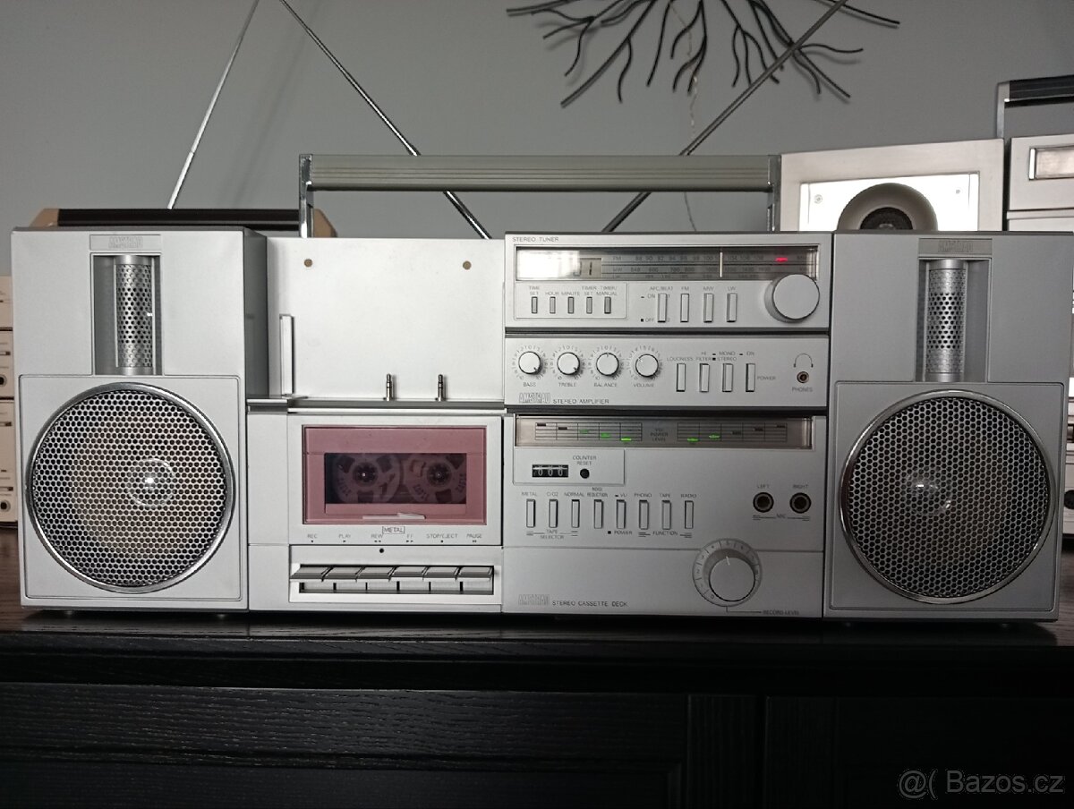 Prodám Japonský boombox Amstrad 8090