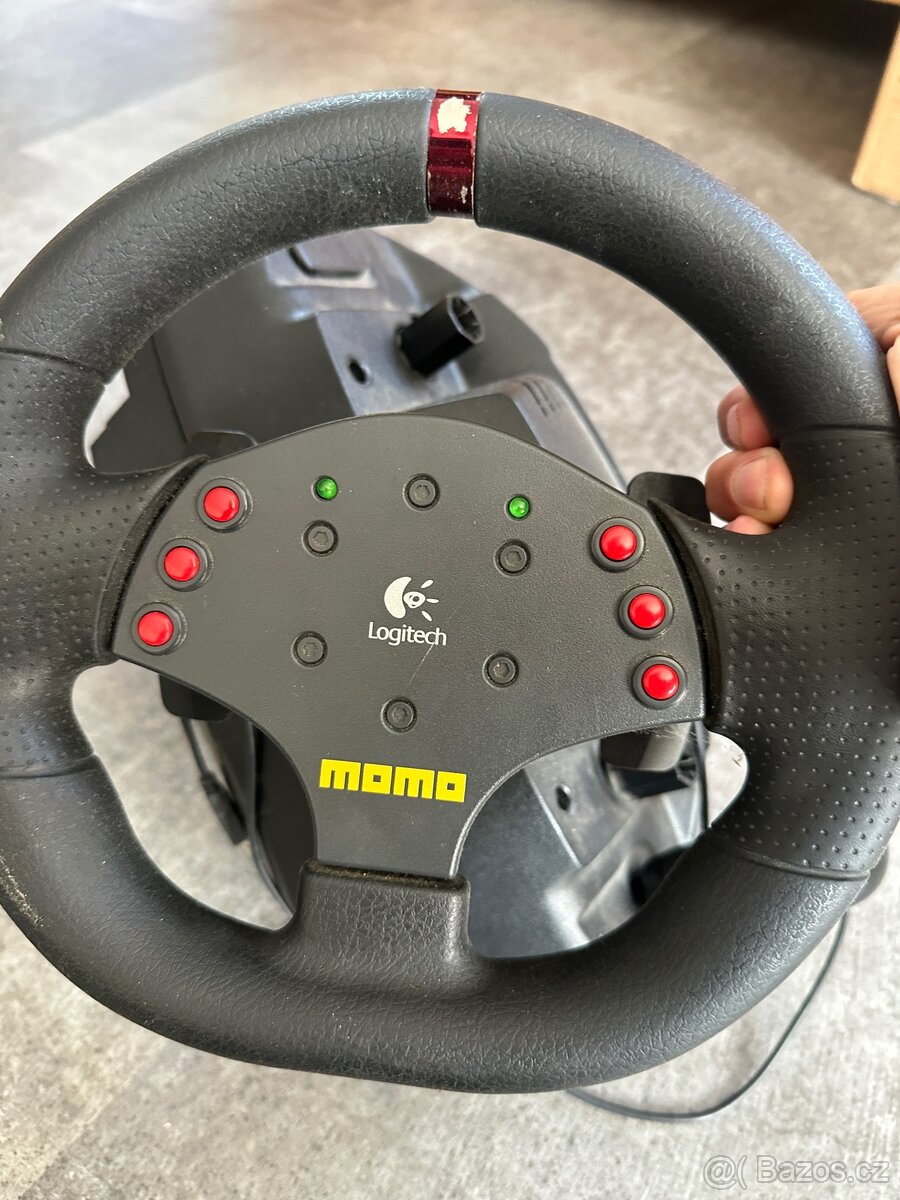 Prodám herní volant Logitech MOMO Racing