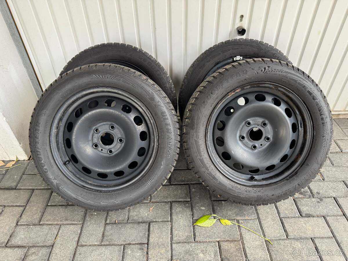 Kola pneu disky zimní Audi A3 R16