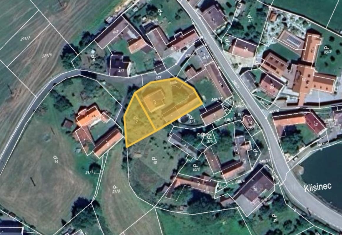 Prodej podílu 3/8 stavebního pozemku 438 m², Hrazany