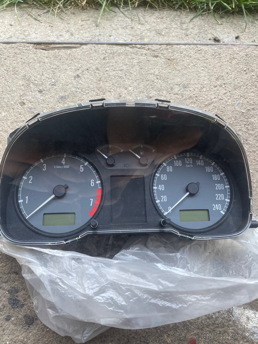 Panel přístrojů Škoda octavia I