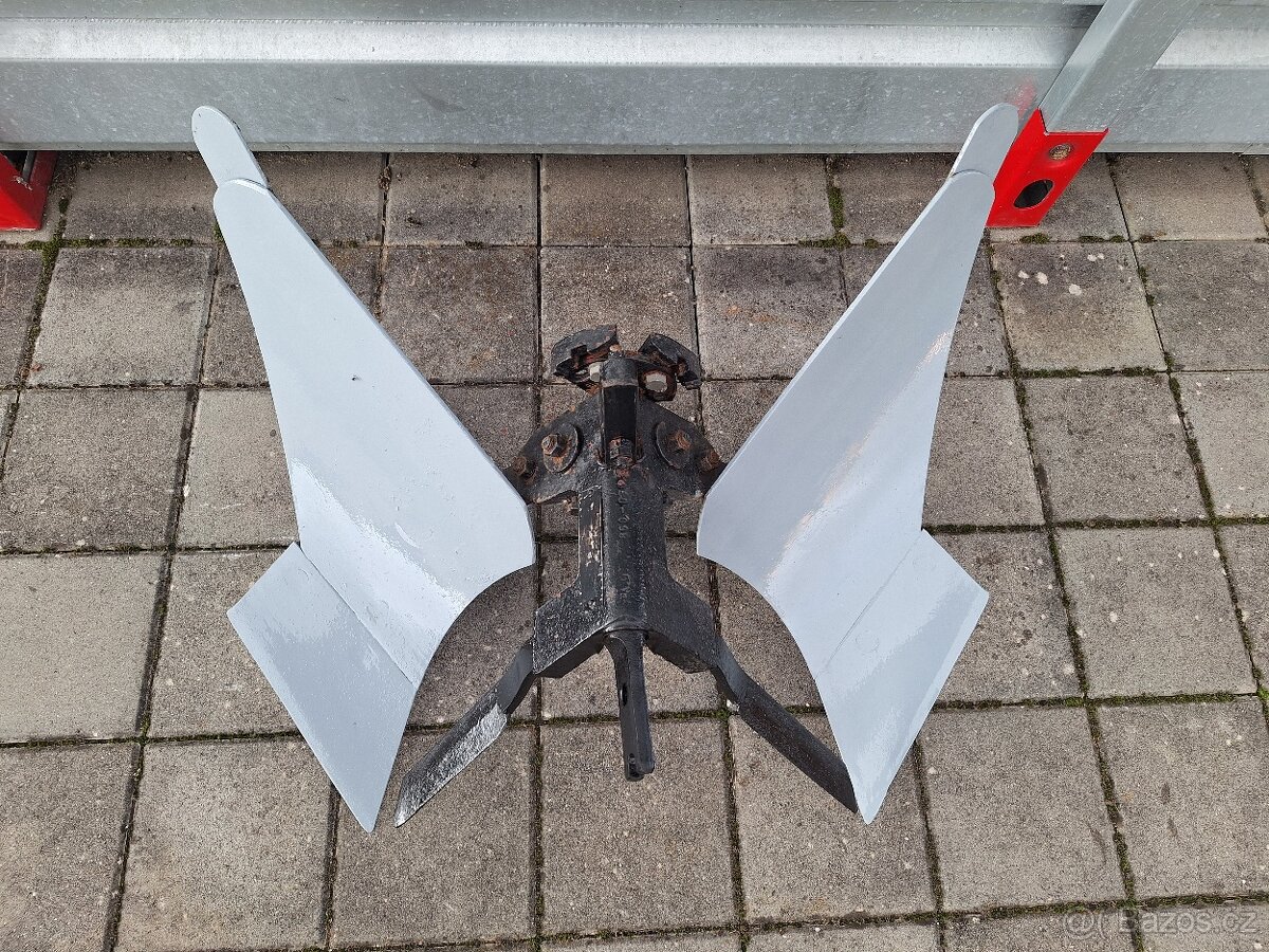 Pluh obracák Vari APH 352